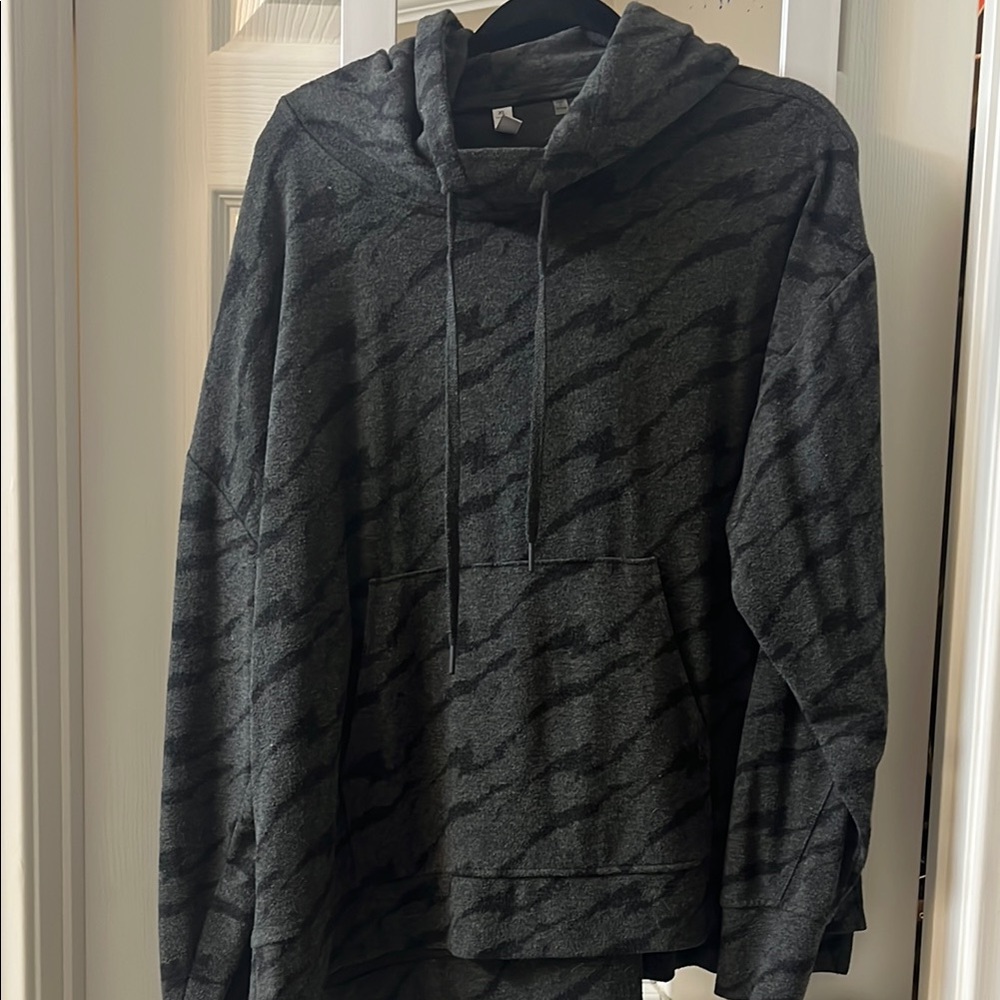 7 Diamonds women beautiful zebra print  Black and Gray Hoodie.